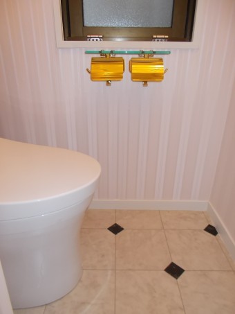 奥様こだわりのエレガントなトイレに